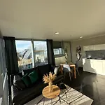 Open-water-resort 아파트