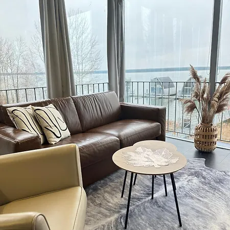Open-water-resort Apartment